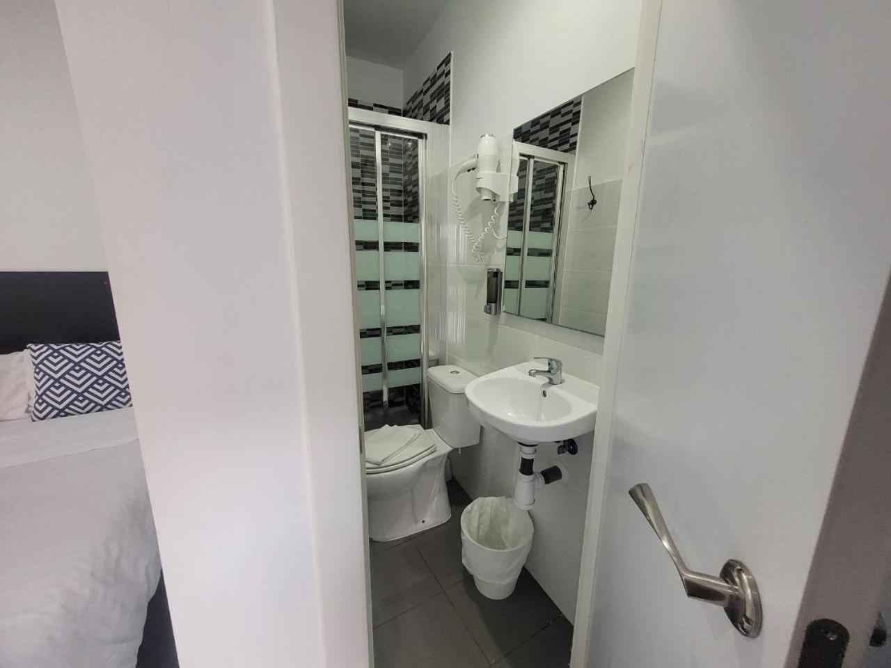 Ayz Frailes - Auto Check-In Property (Adults Only) Málaga Exterior foto